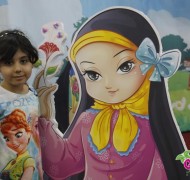 عکس سلفی با کاراکترهای ریحانه